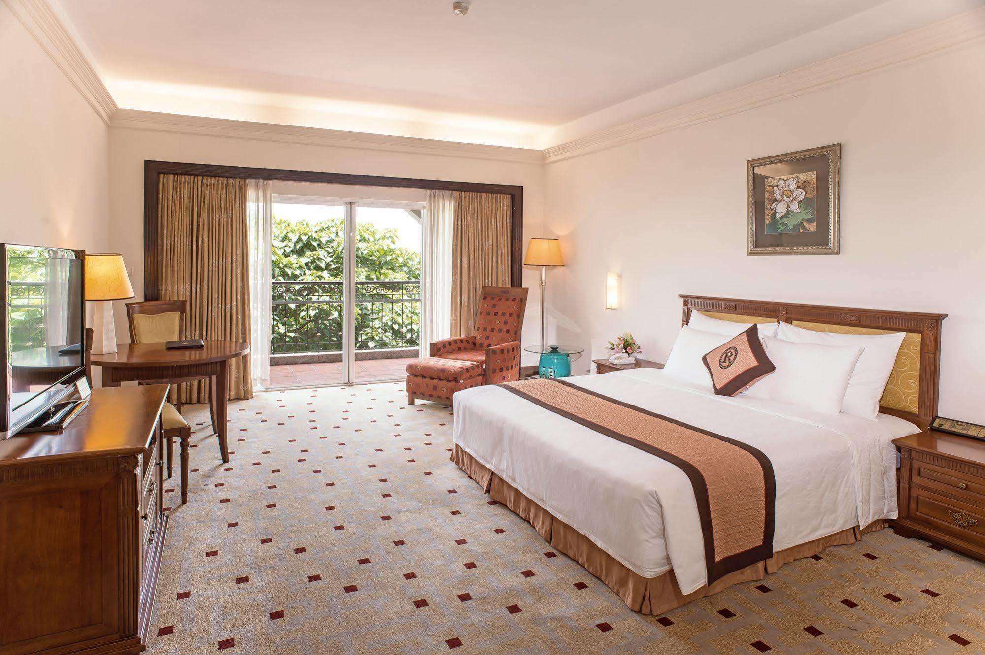 Royal Villas Halong Ha Long Exterior photo