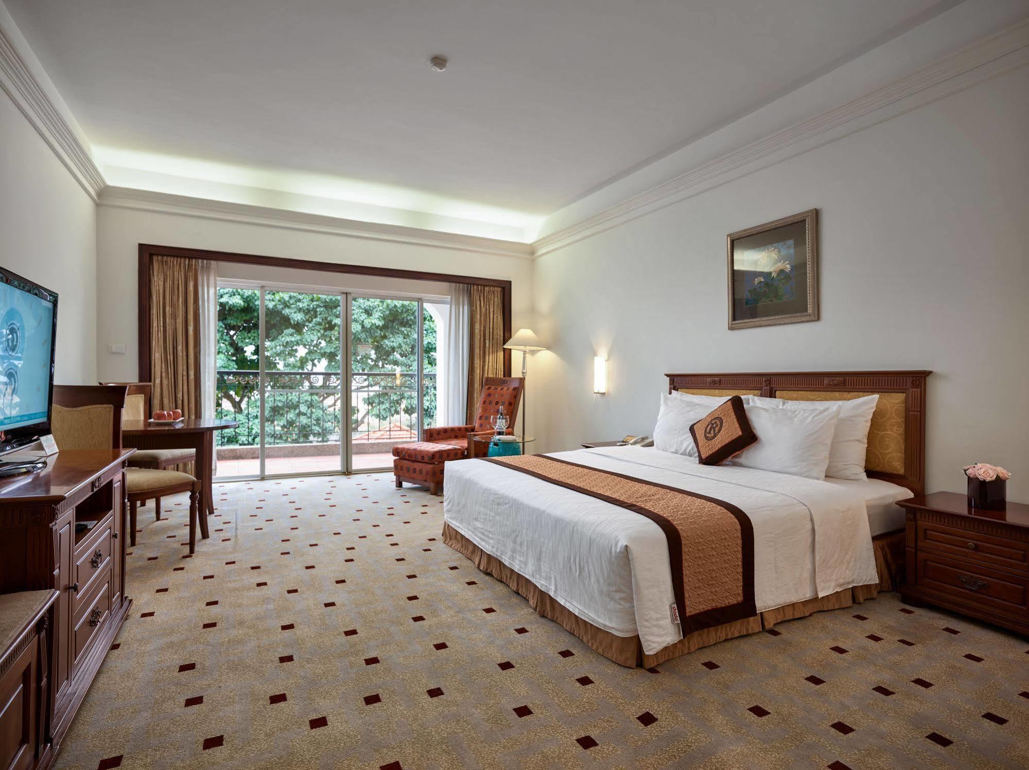Royal Villas Halong Ha Long Exterior photo